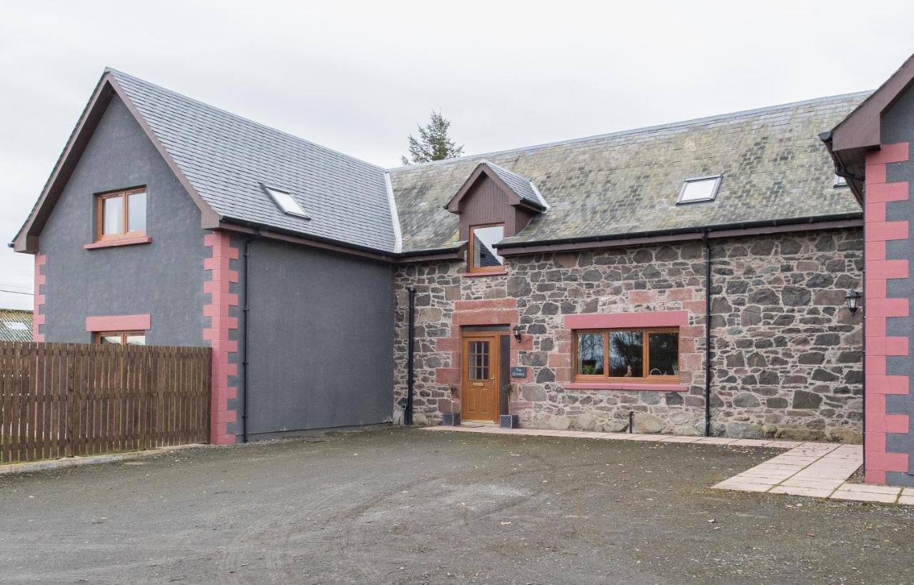 The Granary With Hot Tub Forgandenny